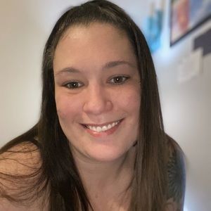 COPY - Meet your Posher, Emily